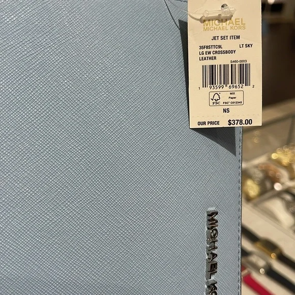 MICHAEL KORS Jet Set Large Saffiano Leather Crossbody Bag
LIGHT SKY
NWT - Picture 11 of 16